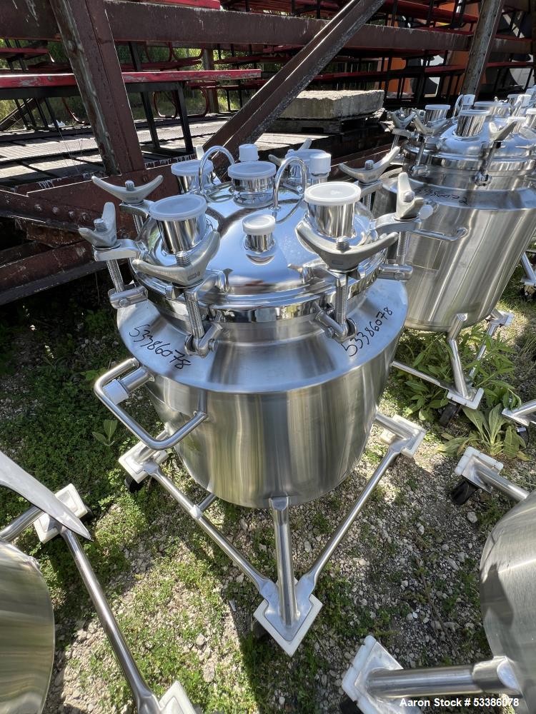 Used- Stainless Steel 120 Liter / 31.7 Gallon Jacketed Tank, Stainless Steel, Vertical. Approximate 20" diameter x 24" strai...