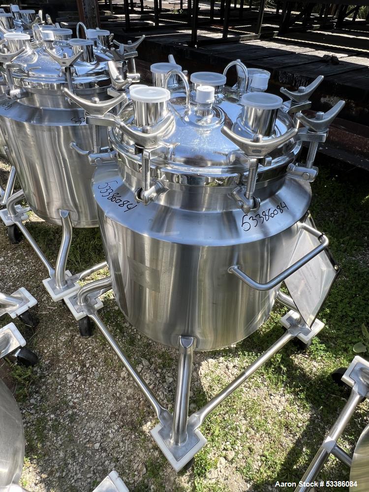 Used- Stainless Steel 120 Liter / 31.7 Gallon Jacketed Tank, Stainless Steel, Vertical. Approximate 20" diameter x 24" strai...