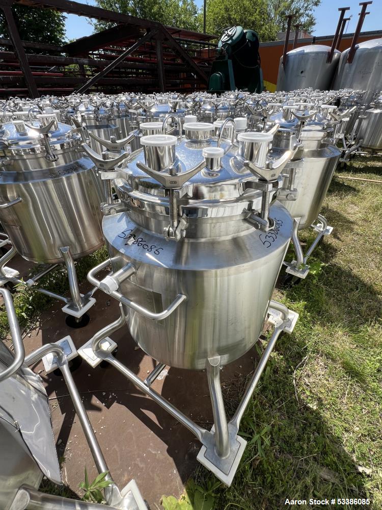 Used- Stainless Steel 120 Liter / 31.7 Gallon Jacketed Tank, Stainless Steel, Vertical. Approximate 20" diameter x 24" strai...