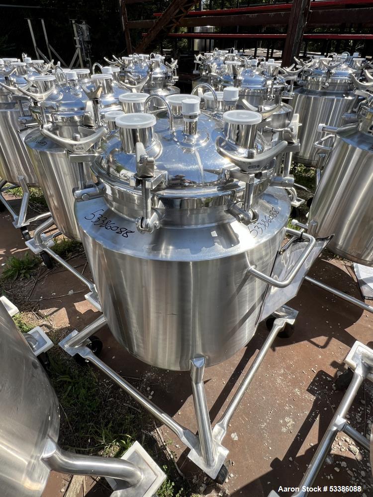 Used- Stainless Steel 120 Liter / 31.7 Gallon Jacketed Tank, Stainless Steel, Vertical. Approximate 20" diameter x 24" strai...