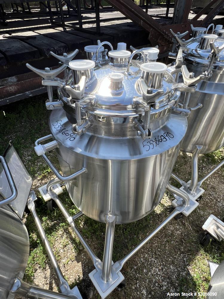 Used- Stainless Steel 120 Liter / 31.7 Gallon Jacketed Tank, Stainless Steel, Vertical. Approximate 20" diameter x 24" strai...