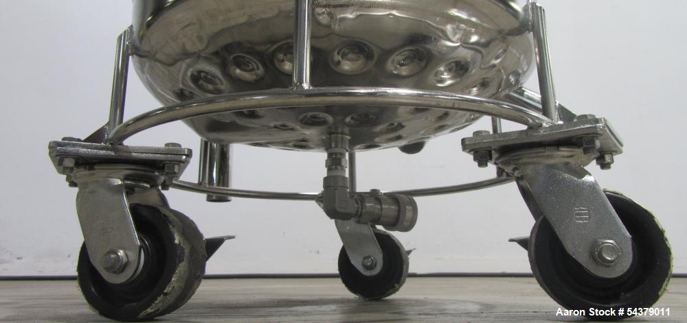 Alloy Products 8.4 Gallon Jacketed Vessel – 316L Stainless Steel Tank with Casters