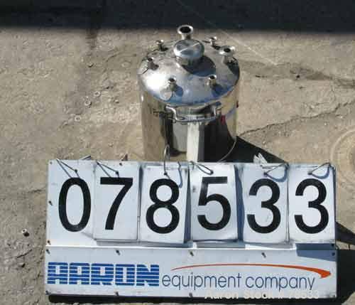 Used-  4.40 Gallons Stainless Steel Pressure Tank