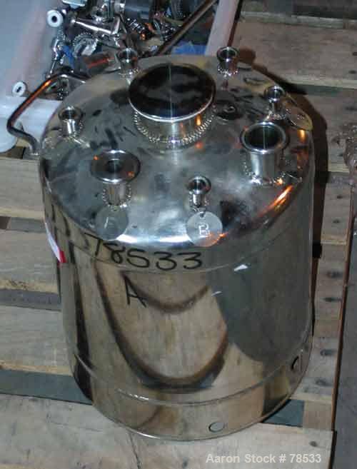 Used 4.40 Gallons Stainless Steel Pressure Tank