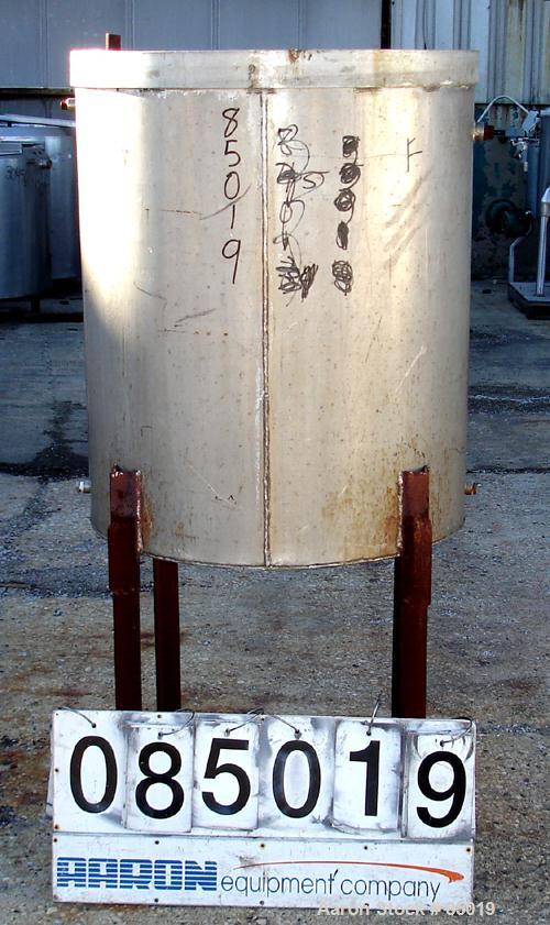 USED: Tank, 110 gallons, 316 stainless steel, vertical. 30" diameter x 36-1/2" straight side. Open top with no cover, flat bottom with a 2-1/2" National Pipe Thread center bottom outlet. 23" discharg...