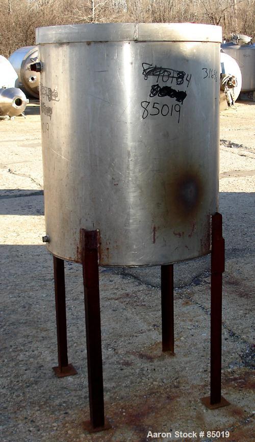 USED: Tank, 110 gallons, 316 stainless steel, vertical. 30" diameter x 36-1/2" straight side. Open top with no cover, flat bottom with a 2-1/2" National Pipe Thread center bottom outlet. 23" discharg...