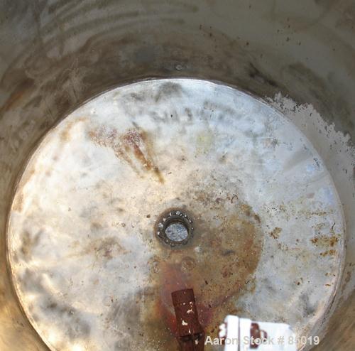 USED: Tank, 110 gallons, 316 stainless steel, vertical. 30" diameter x 36-1/2" straight side. Open top with no cover, flat bottom with a 2-1/2" National Pipe Thread center bottom outlet. 23" discharg...