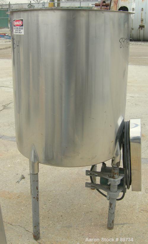 USED: Tank, 120 gallon, 304 stainless steel, vertical. 31" diameter x 36" straight side, open top, no cover, coned bottom. Approximate 1-1/2" center bottom outlet. Side bottom 3 blade agitator, drive...