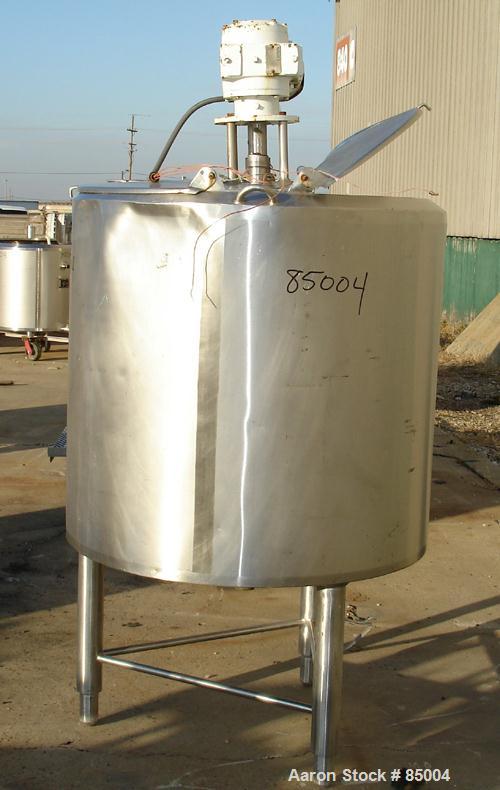 Used APV Crepaco Insulated Scraper Mixing Tank, 185 Gallon, 316 Stainless Steel. 40" diameter x 40" straight side. Flat top with dual hinged covers, slight cone bottom with a 2-1/2" National Pipe Thr...
