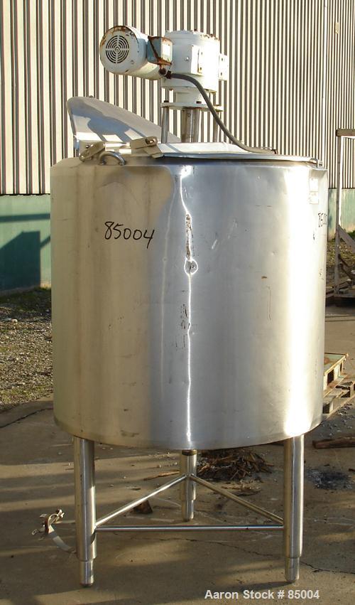 Used APV Crepaco Insulated Scraper Mixing Tank, 185 Gallon, 316 Stainless Steel. 40" diameter x 40" straight side. Flat top with dual hinged covers, slight cone bottom with a 2-1/2" National Pipe Thr...