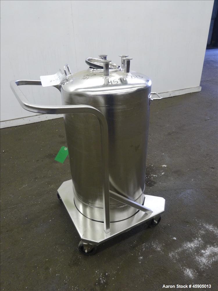 Used Alloy Products Pressure Tank, 25 Gallon, 316 Stainless Steel, Vertical. Approximate 18" diameter x 23" straight side, dished top and bottom. Internal rated 110 psi at -20 to 100 degrees F. Openi...
