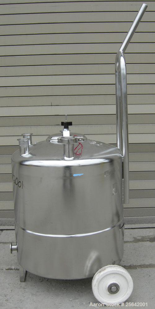 USED: Alloy Products Pressure Tank, 13 gallon, 316 stainless steel, vertical.  18" diameter x 10" straight side.  Dished top and bottom.  Internal rated 100 psi at 300 degrees F.  Openings: top (4) 1...