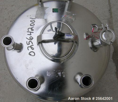 USED: Alloy Products Pressure Tank, 13 gallon, 316 stainless steel, vertical.  18" diameter x 10" straight side.  Dished top...