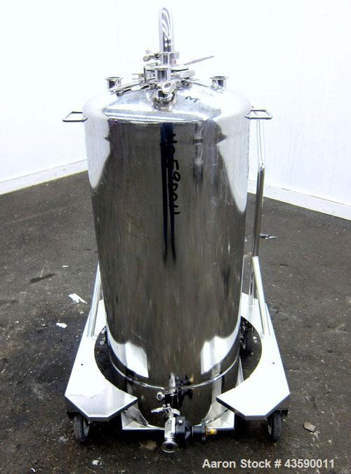 Used Alloy Products Pressure Tank, 33 Gallon, 316L Stainless Steel, Vertical. 17.71” Diameter x 29” straight side. Dished top and bottom. Internal rated 50 psi at -20 to 350 degrees F. Openings top (...
