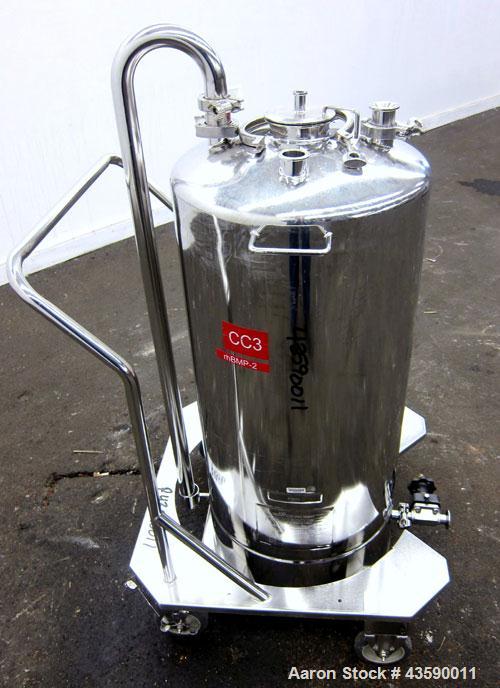 Used Alloy Products Pressure Tank, 33 Gallon, 316L Stainless Steel, Vertical. 17.71” Diameter x 29” straight side. Dished top and bottom. Internal rated 50 psi at -20 to 350 degrees F. Openings top (...