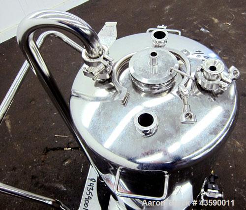 Used Alloy Products Pressure Tank, 33 Gallon, 316L Stainless Steel, Vertical. 17.71” Diameter x 29” straight side. Dished top and bottom. Internal rated 50 psi at -20 to 350 degrees F. Openings top (...