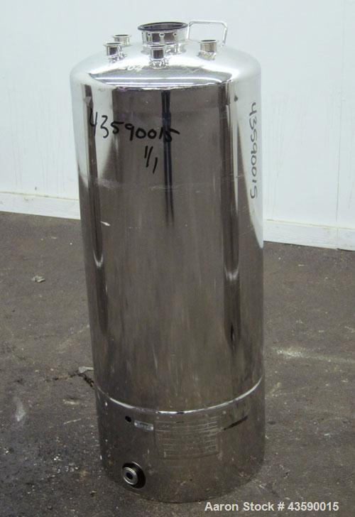 Used Alloy Products Pressure Tank, 33 Gallon, 316L Stainless Steel, Vertical. 17.71” Diameter x 29” straight side. Dished top and bottom. Internal rated Full Vacuum to 85 psi at -20 to 350 degrees F....