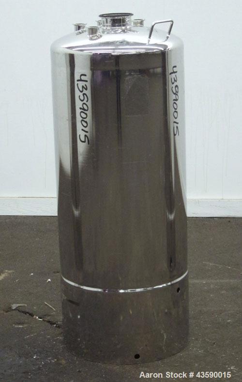 Used Alloy Products Pressure Tank, 33 Gallon, 316L Stainless Steel, Vertical. 17.71” Diameter x 29” straight side. Dished top and bottom. Internal rated Full Vacuum to 85 psi at -20 to 350 degrees F....
