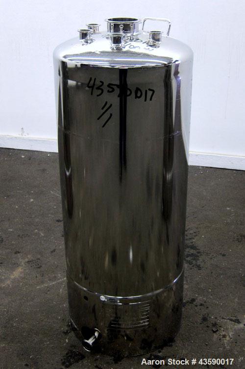 Used Alloy Products Pressure Tank, 33 Gallon, 316L Stainless Steel, Vertical. 17.71” Diameter x 29” straight side. Dished top and bottom. Internal rated Full Vacuum to 85 psi at -20 to 350 degrees F....