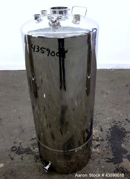 Used Alloy Products Pressure Tank, 33 Gallon, 316L Stainless Steel, Vertical. 17.71” Diameter x 29” straight side. Dished top and bottom. Internal rated Full Vacuum to 85 psi at -20 to 350 degrees F....