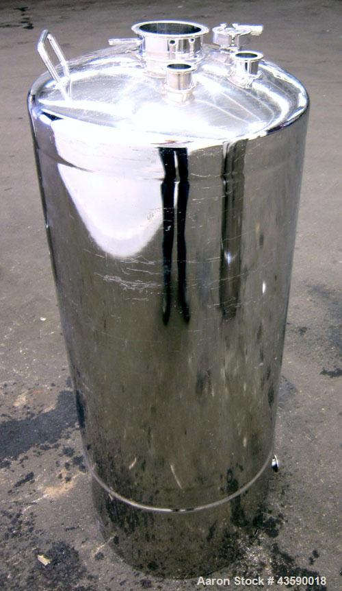 Used Alloy Products Pressure Tank, 33 Gallon, 316L Stainless Steel, Vertical. 17.71” Diameter x 29” straight side. Dished top and bottom. Internal rated Full Vacuum to 85 psi at -20 to 350 degrees F....