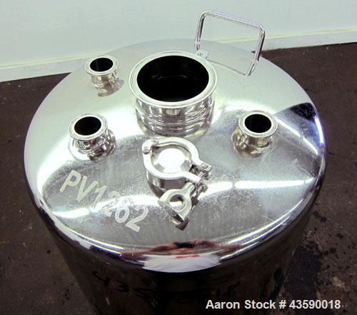 Used Alloy Products Pressure Tank, 33 Gallon, 316L Stainless Steel, Vertical. 17.71” Diameter x 29” straight side. Dished top and bottom. Internal rated Full Vacuum to 85 psi at -20 to 350 degrees F....