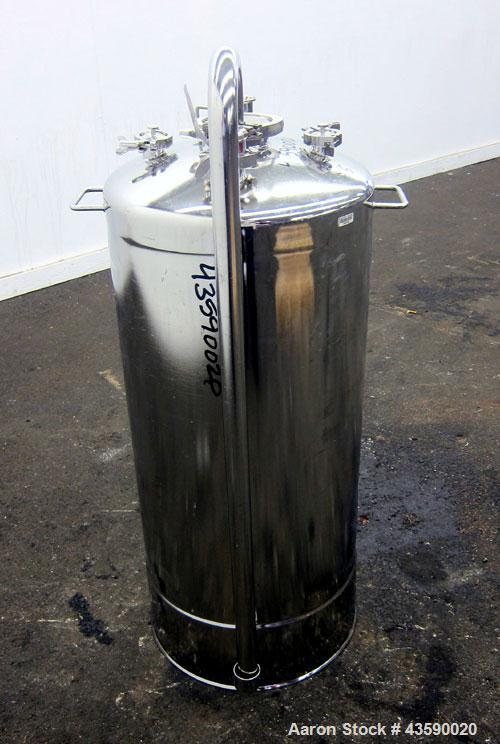 Used 33 Gallon Stainless Steel Alloy Products Pressure Tank