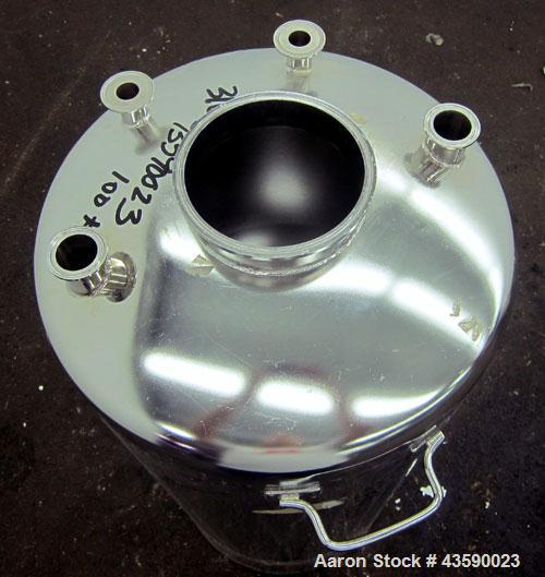 Used 33 Gallon Stainless Steel Alloy Products Pressure Tank