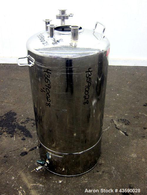 Used 25 Gallon Stainless Steel Alloy Products Pressure Tank