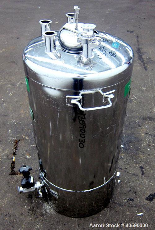 Used 25 Gallon Stainless Steel Alloy Products Pressure Tank