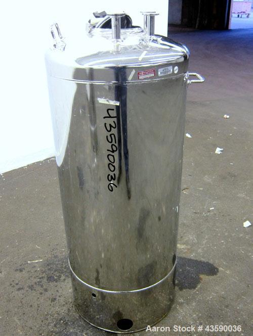 Used 33 Gallon Stainless Steel Alloy Products Pressure Tank