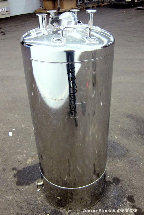 Used 33 Gallon Stainless Steel Alloy Products Pressure Tank