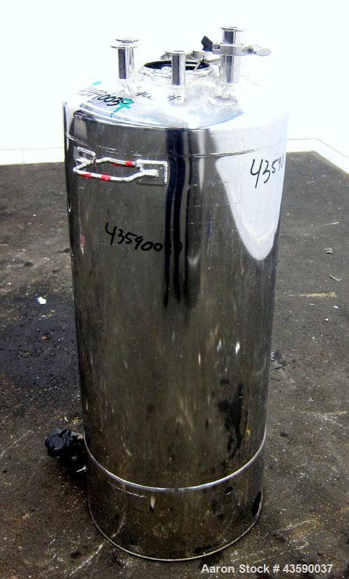 Used 33 Gallon Stainless Steel Alloy Products Pressure Tank