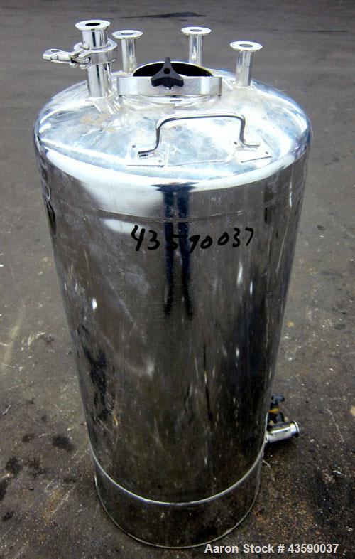 Used 33 Gallon Stainless Steel Alloy Products Pressure Tank