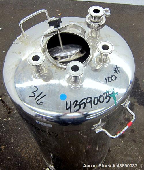 Used 33 Gallon Stainless Steel Alloy Products Pressure Tank