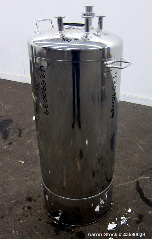 Used 33 Gallon Stainless Steel Alloy Products Pressure Tank