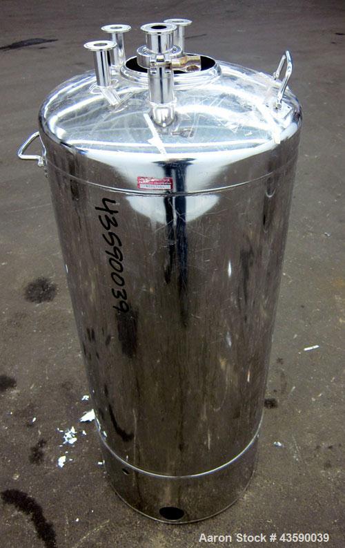 Used 33 Gallon Stainless Steel Alloy Products Pressure Tank