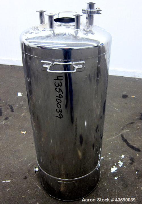 Used 33 Gallon Stainless Steel Alloy Products Pressure Tank