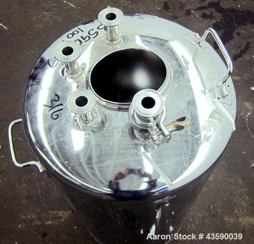 Used 33 Gallon Stainless Steel Alloy Products Pressure Tank