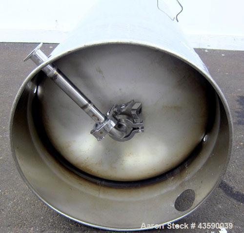 Used 33 Gallon Stainless Steel Alloy Products Pressure Tank