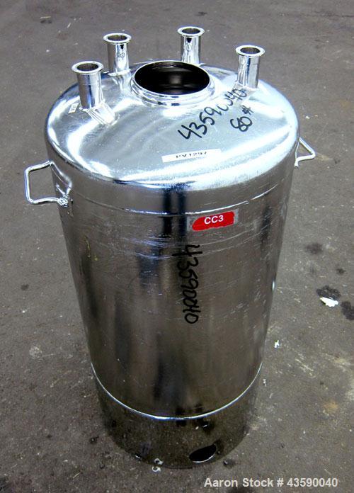 Used Alloy Products Pressure Tank, 25 Gallon, 316L Stainless Steel, Vertical. Approximate 18" diameter x 24" straight side. Dished top and bottom. Internal rated 95 psi at -20 to 100 degrees F. Openi...
