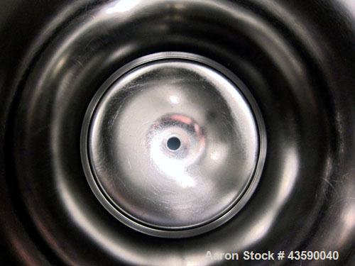 Used Alloy Products Pressure Tank, 25 Gallon, 316L Stainless Steel, Vertical. Approximate 18" diameter x 24" straight side. Dished top and bottom. Internal rated 95 psi at -20 to 100 degrees F. Openi...