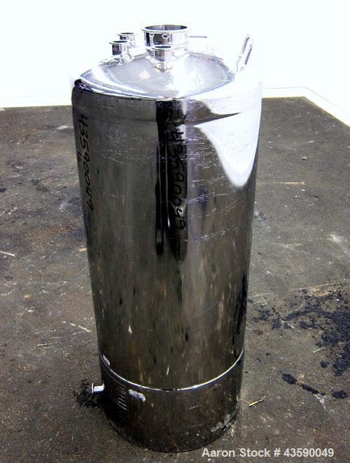 Used Alloy Products Pressure Tank, 33 Gallon, 316 Stainless Steel, Vertical. 17.71” Diameter x 29” straight side. Dished top and bottom. Internal rated Full Vacuum to 85 psi at -20 to 350 degrees F. ...