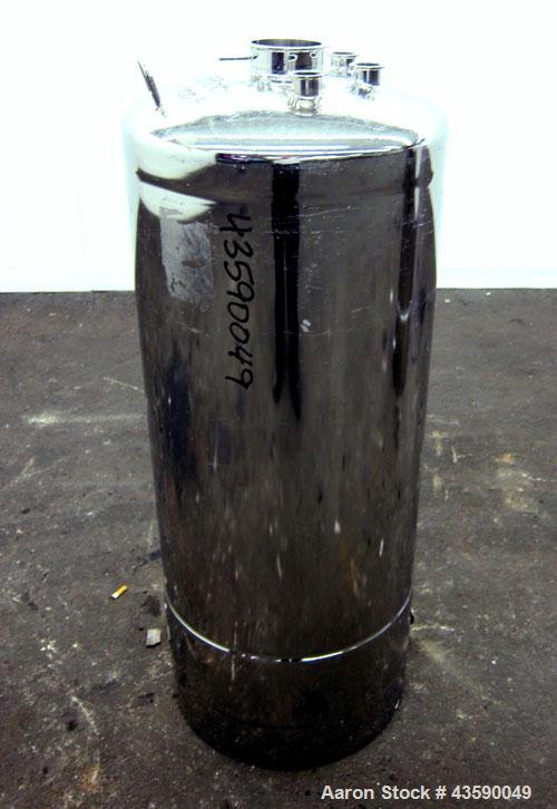 Used Alloy Products Pressure Tank, 33 Gallon, 316 Stainless Steel, Vertical. 17.71” Diameter x 29” straight side. Dished top and bottom. Internal rated Full Vacuum to 85 psi at -20 to 350 degrees F. ...