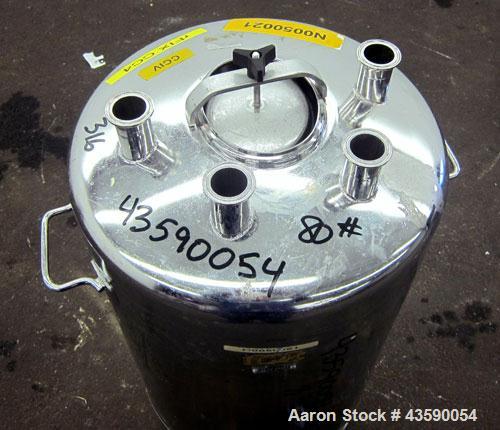 Used Alloy Products Pressure Tank, 25 Gallon, 316L Stainless Steel, Vertical. Approximate 18” diameter x 24” straight side. Dished top and bottom. Internal rated 95 psi at -20 to 100 degrees F. Openi...
