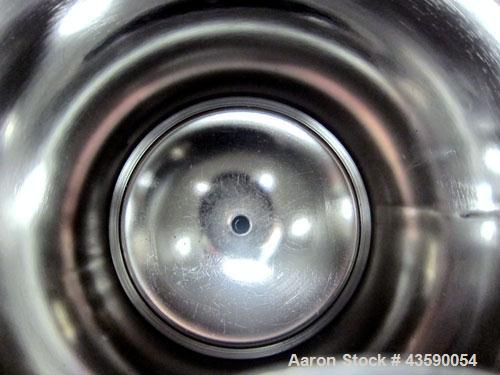 Used Alloy Products Pressure Tank, 25 Gallon, 316L Stainless Steel, Vertical. Approximate 18” diameter x 24” straight side. Dished top and bottom. Internal rated 95 psi at -20 to 100 degrees F. Openi...