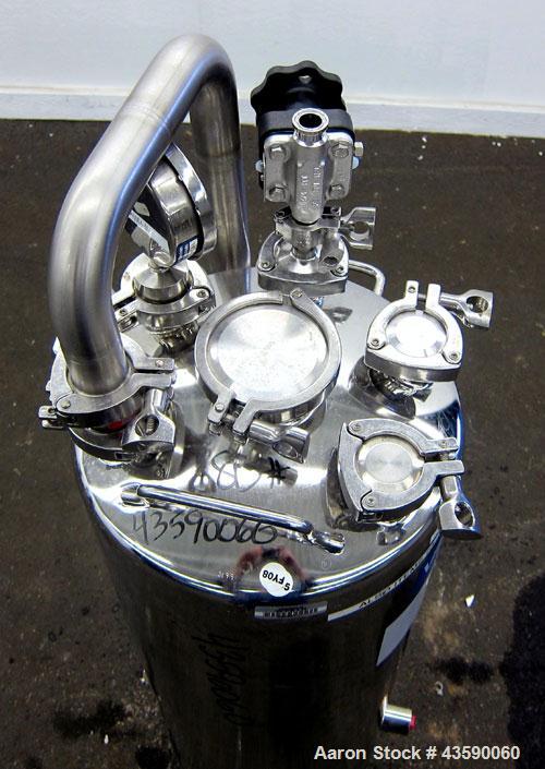 Used Alloy Products Pressure Tank, 15 Gallon, 316 Stainless Steel, Vertical. 12” Diameter x 30” straight side. Dished top and bottom. Internal rated Full Vacuum to 45 psi at -20 to 350 degrees F. Ope...