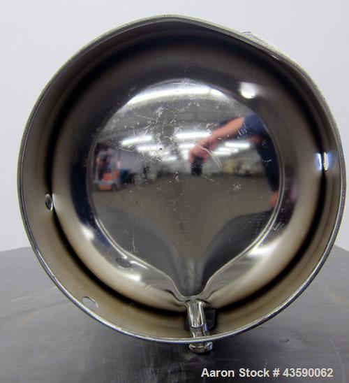 Used Alloy Products Pressure Tank, 2 Gallon, 316L Stainless Steel, Vertical. 12” Diameter x 4” straight side. Dished top and bottom. Internal rated 125 psi at -20 to 100 degrees F. Off center top ent...