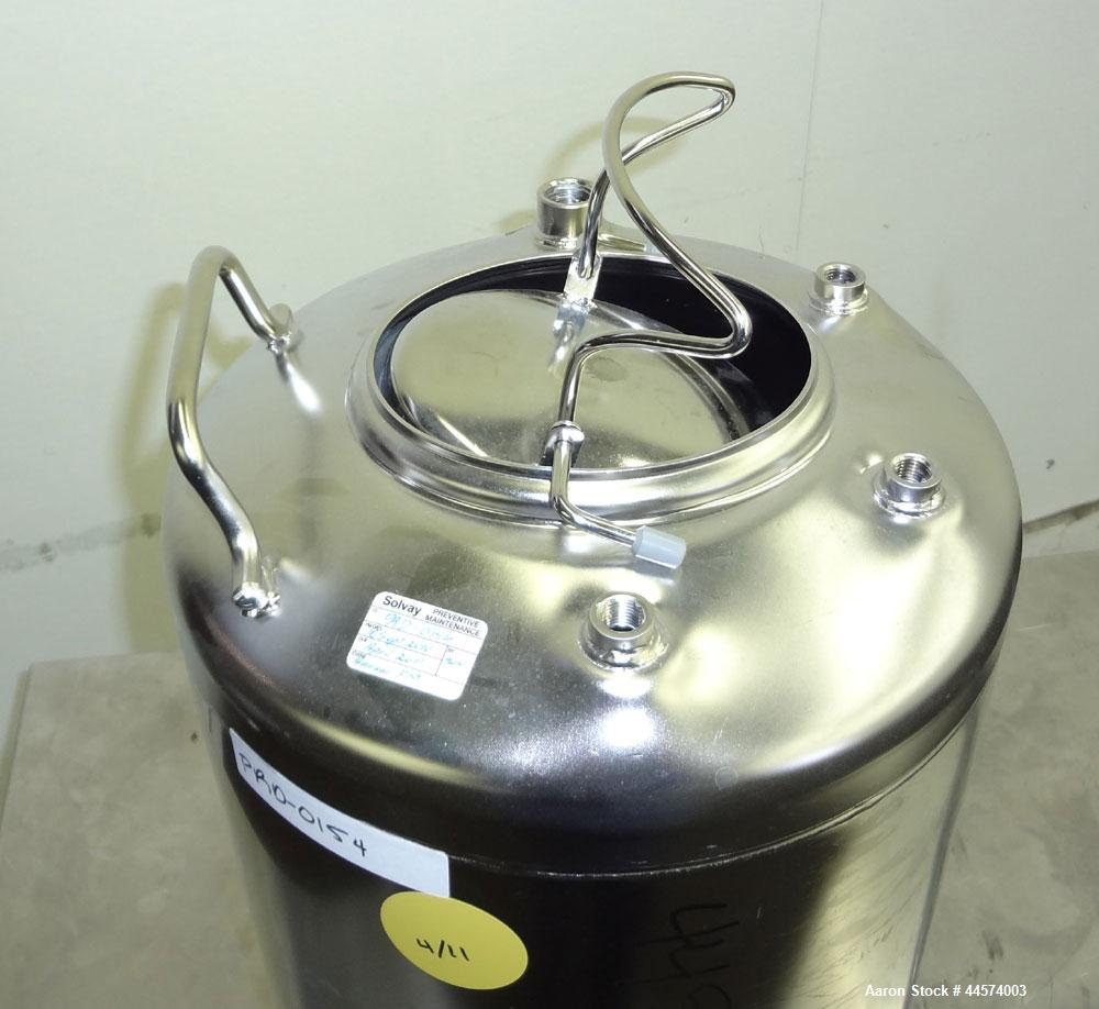 Used 5 Gallon Stainless Steel Alloy Products Pressure Tank