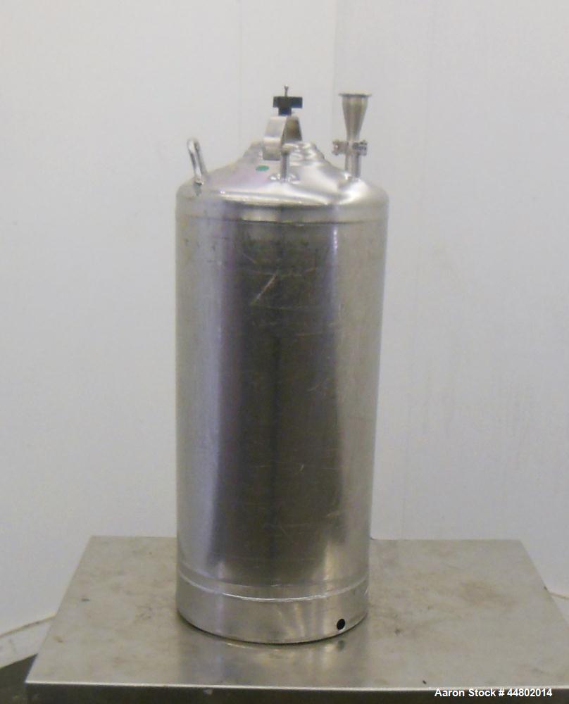 Used- 8 Gallon Stainless Steel Alloy Products Pressure Tank